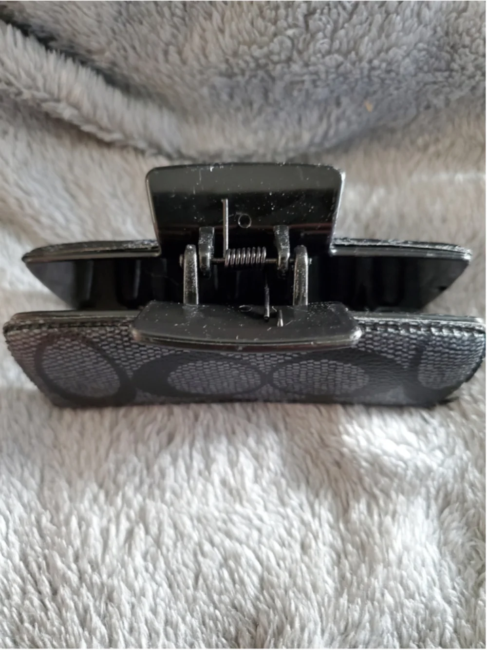 Women's Black Grey claw clips